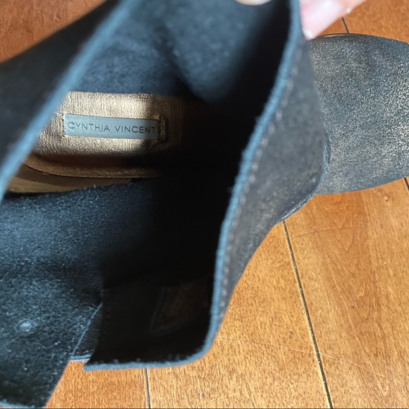 8M suede black/bronze Cynthia Vincent West boots booties, soft leather - Picture 4 of 4